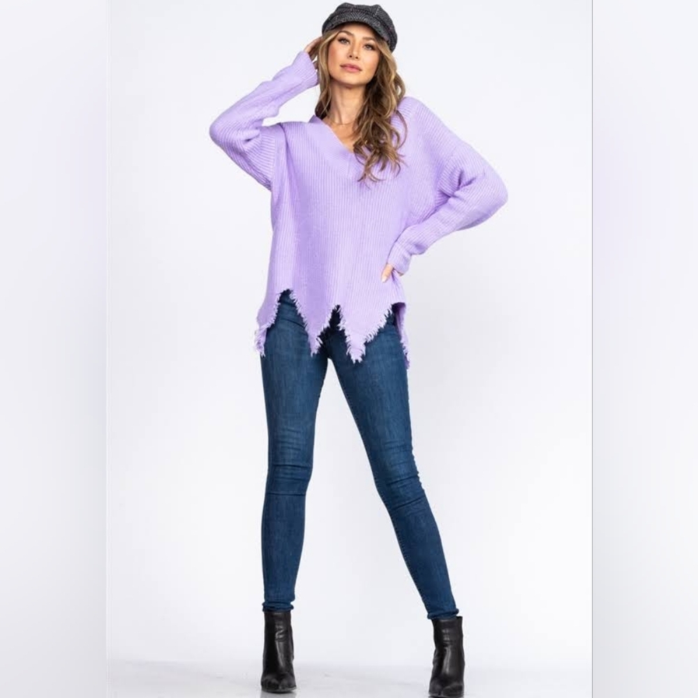Lavender V-Neck Frayed Hem Sweater